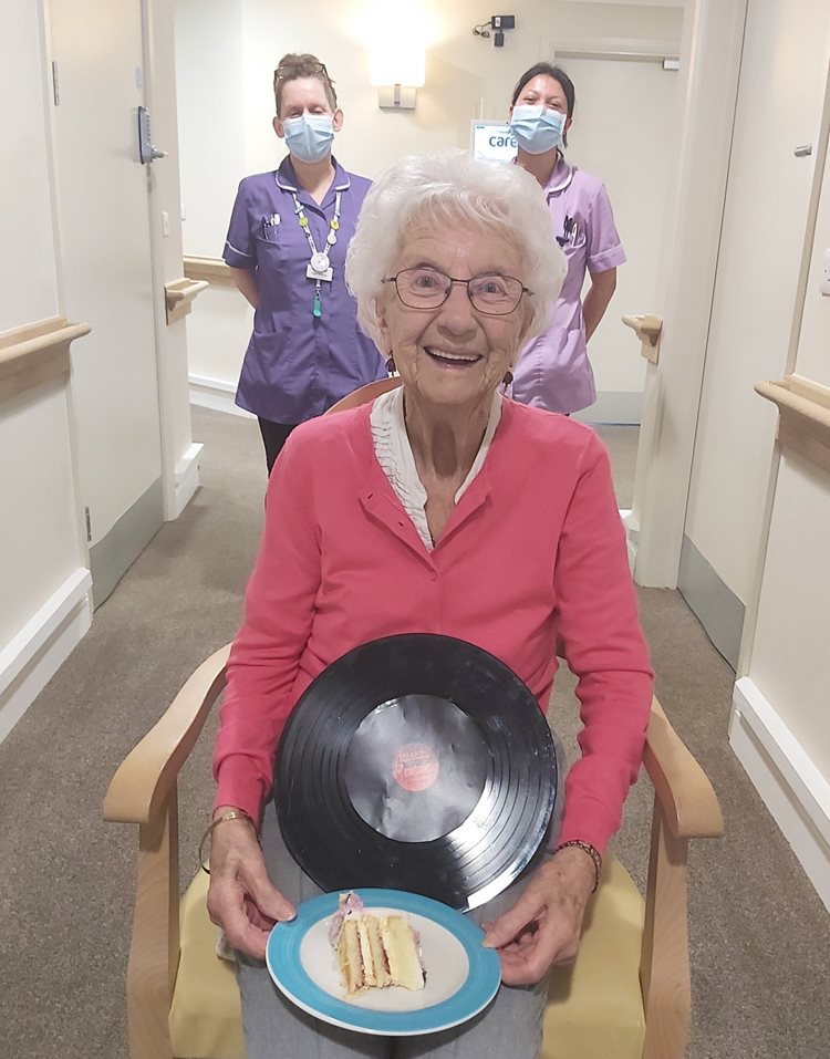 Dining through the decades – Hythe care home takes a trip down memory lane